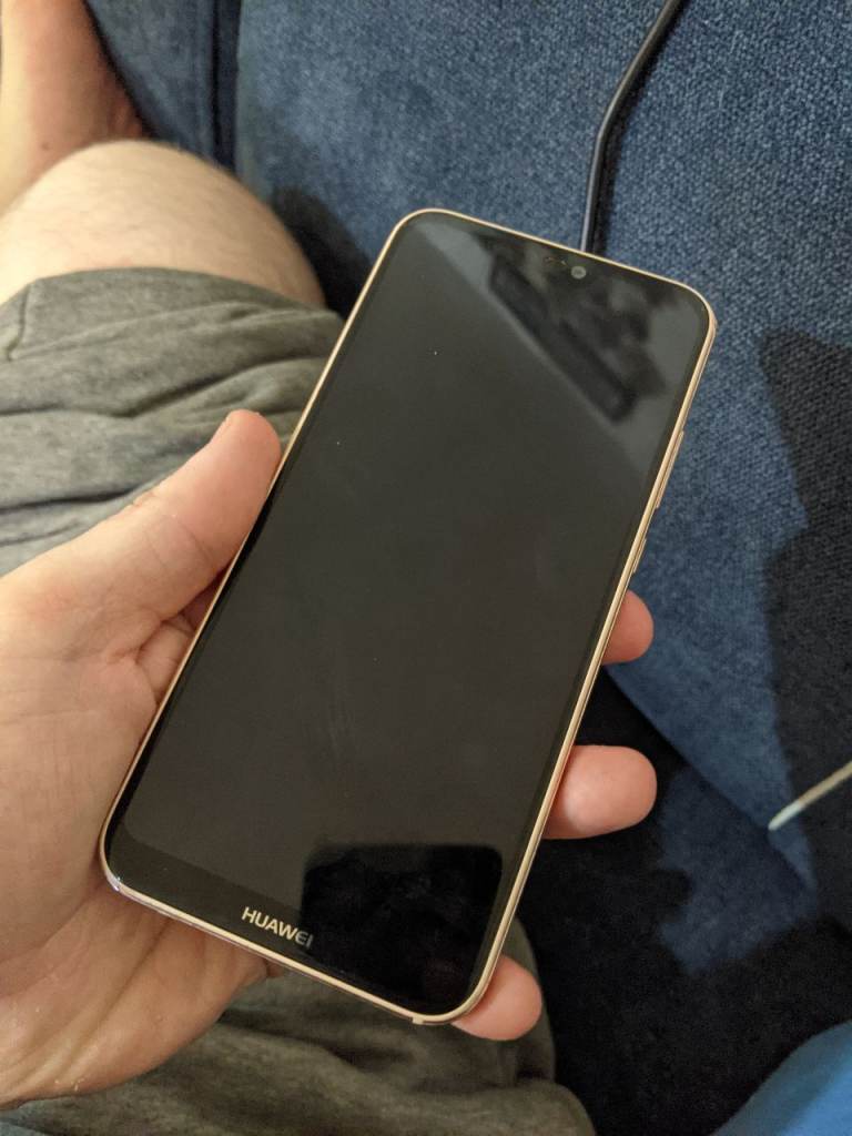 Huawei P20 Lite Gold Mobile Phone – Good Condition