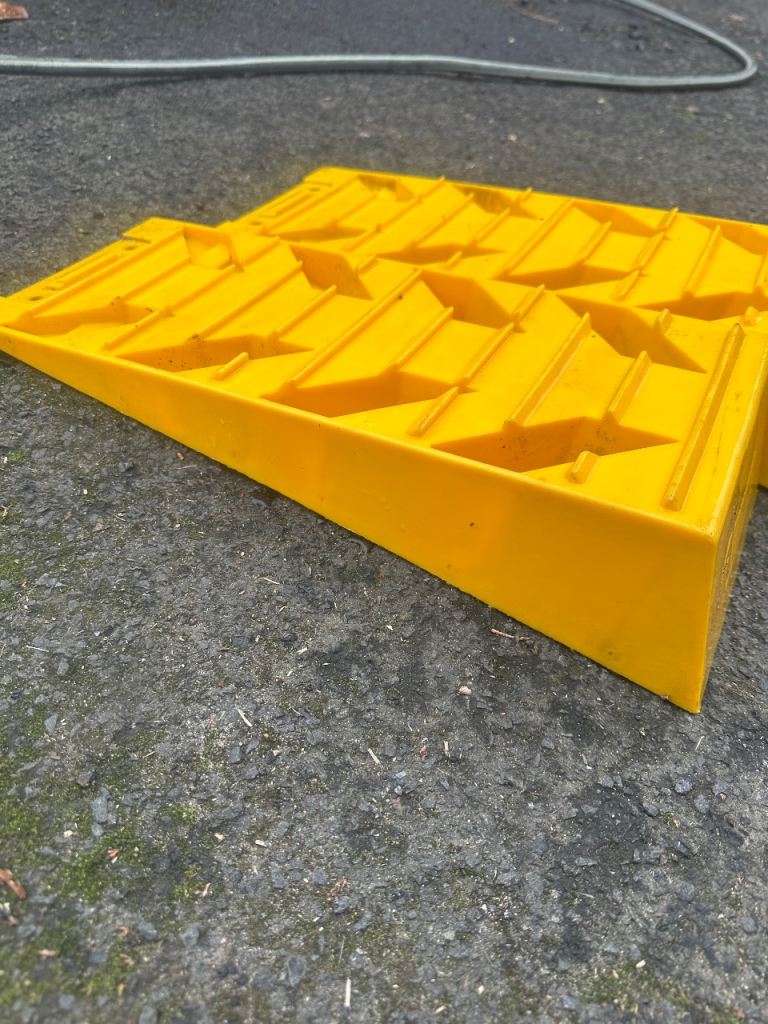 Fiamma levelling ramps