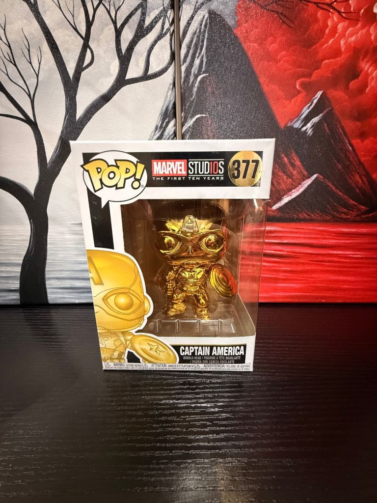 Funko Pop! Marvel Studios Golden Captain America 377
