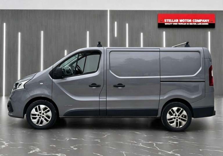 2015 Renault Trafic 1.6 dCi ENERGY 27 Sport SWB Standard Roof Euro 5 (s/s) 5dr PANEL VAN Diesel M...