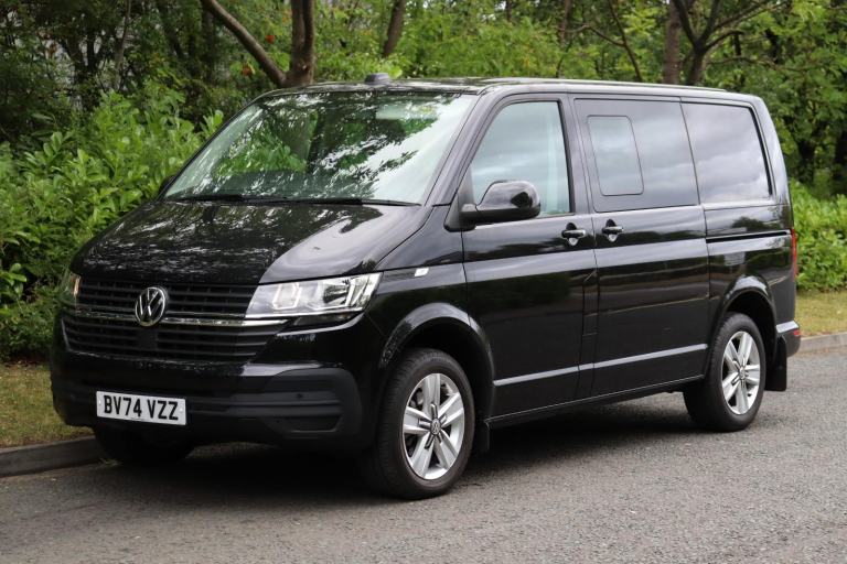 VOLKSWAGEN TRANSPORTER T6.1 150 4MOTION KOMBI CREW VAN (2024)
