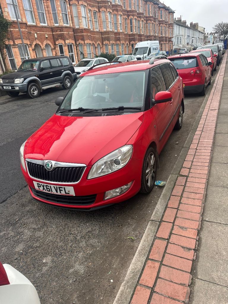 Skoda, FABIA, Estate, 2012, Manual, 1598 (cc), 5 doors