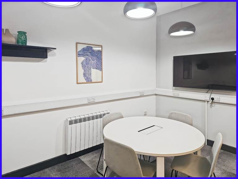 Oldham - OL8 4QQ, Access to professional office space for 4 people in Regus Chambers Business Centre