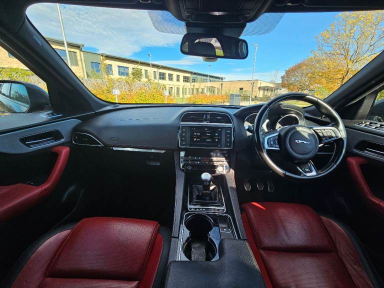 Jaguar, F-PACE, Estate, 2016, Manual, 1999 (cc), 5 doors