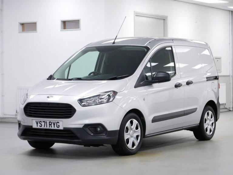 71 FORD TRANSIT COURIER 1.0 ECOBOOST 100 BHP SWB TREND EDITION ( NO VAT )