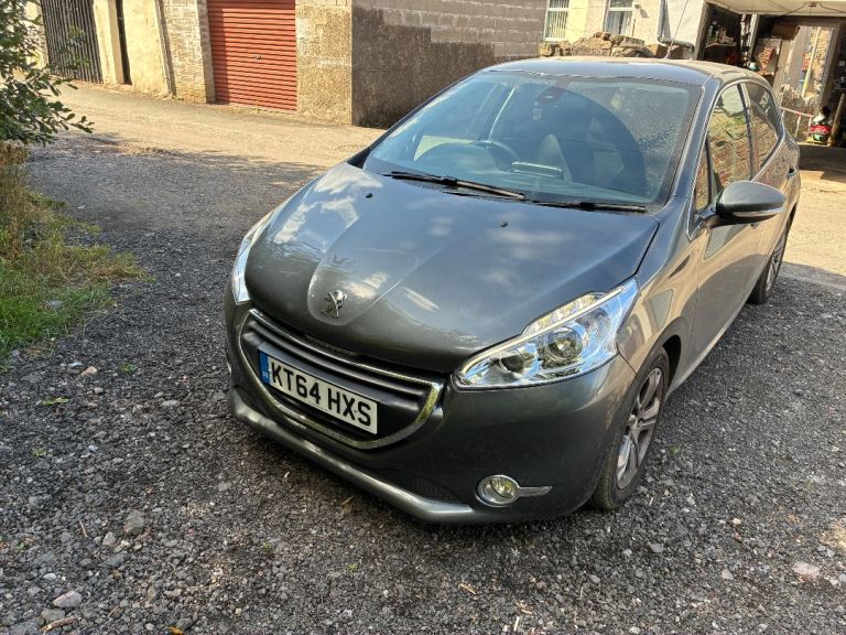 Peugeot, 208, Hatchback, 2015, Manual, 1560 (cc), 5 doors