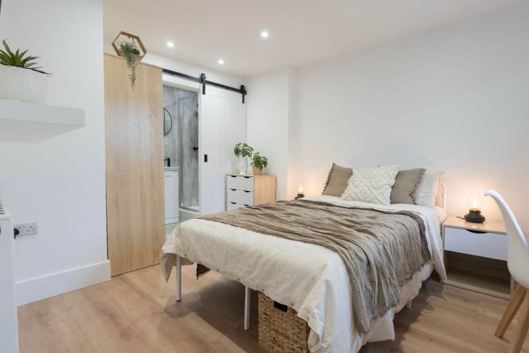 single bedroom ensuite HMO Shared Property in South Ockendon c2c 