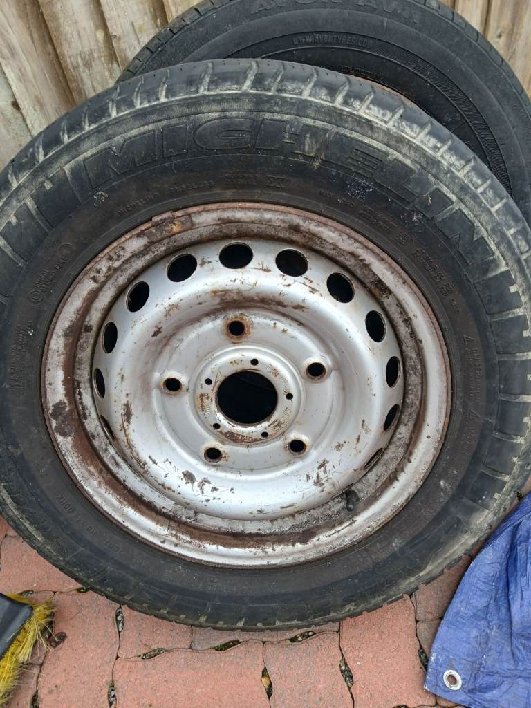 Ford transit custom wheels and tyres