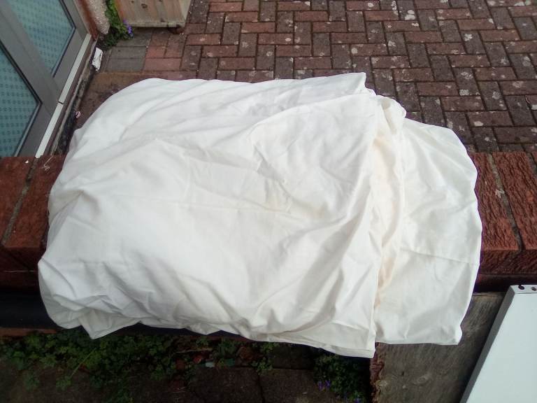 Single Duvet & Small Cushions