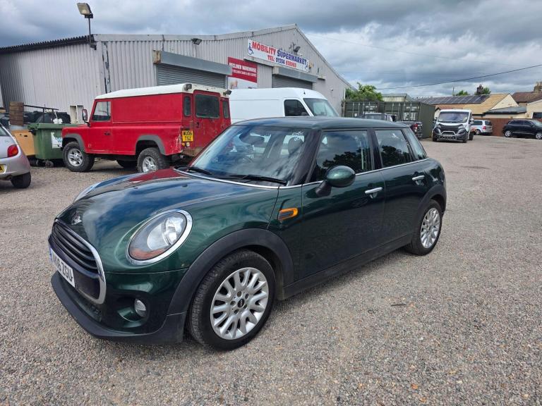  MINI Hatch 1.5 Cooper Euro 6 (s/s) 5dr Petrol Manual