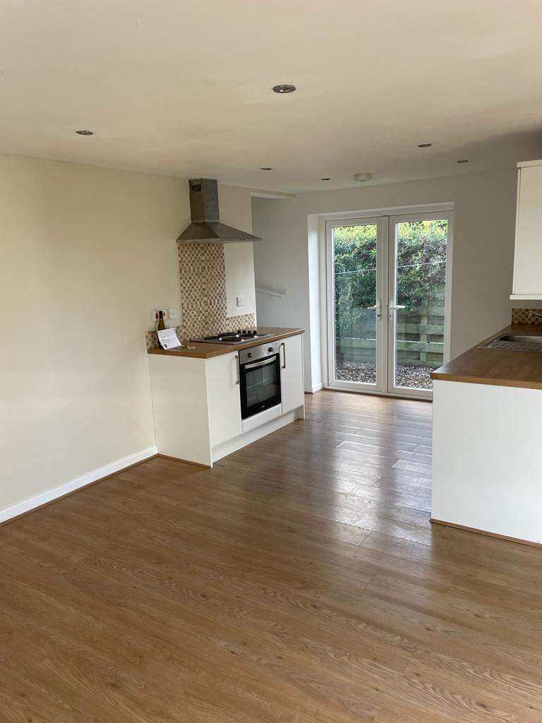 Modern one bed house in quiet road 