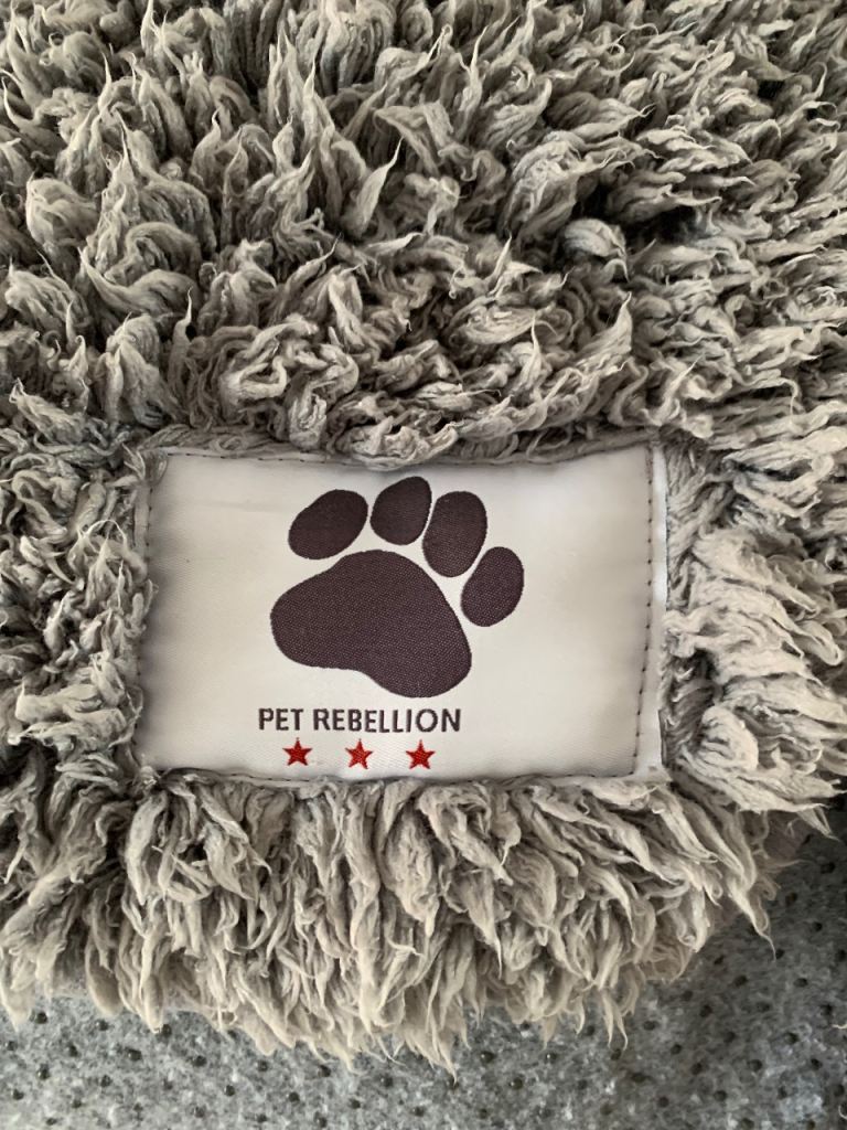 Pet rebellion non slip sofa cover