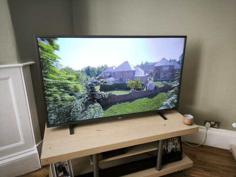 PHILIPS 50PUS6703 4KUHD HDR SMT AMBILGHT 50" TV