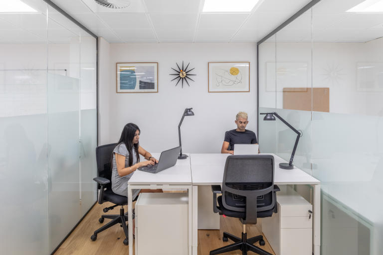 Glasgow - G24JR \ Small Serviced Office Available to Rent
