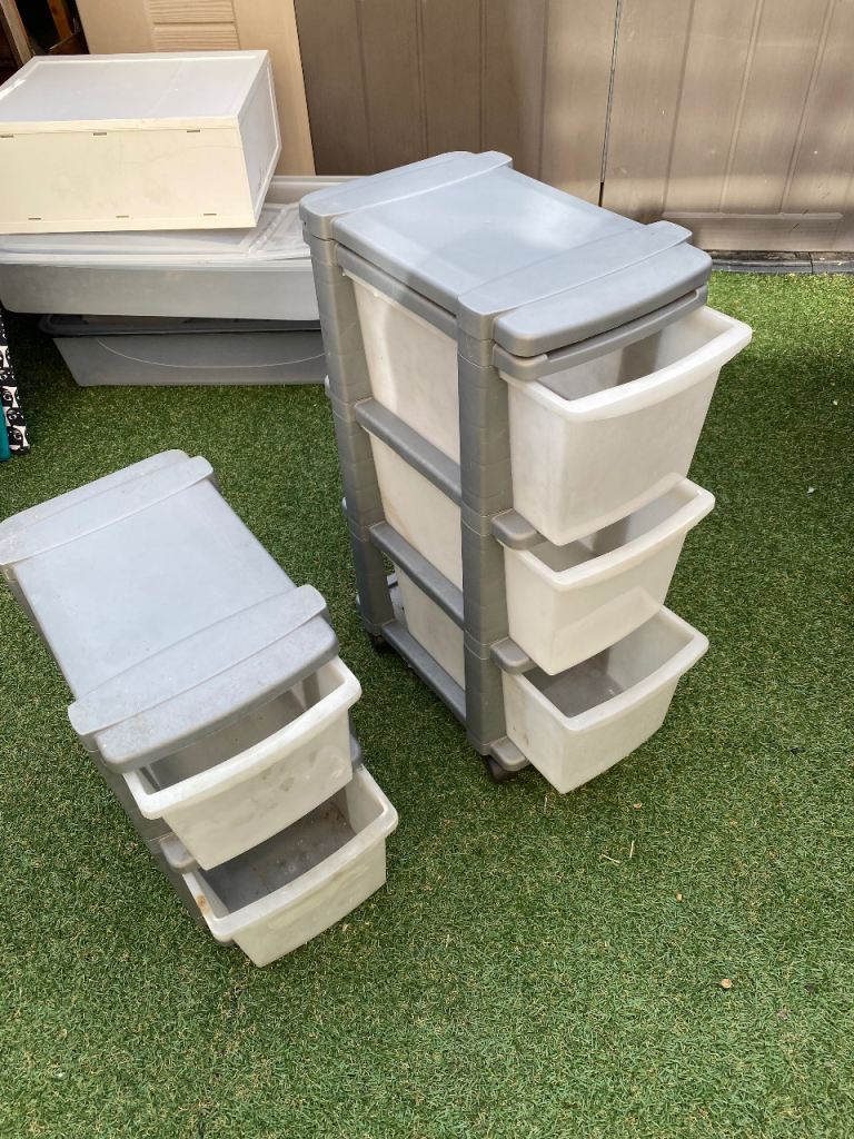 Plastic storage unit with drawers x2 (Hackney)