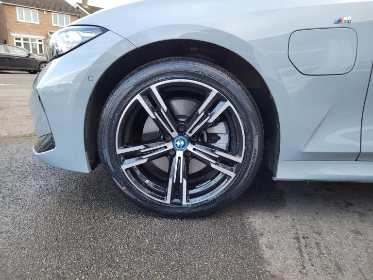 2023 BMW 3 Series 2.0 330e 12kWh M Sport Touring Auto Euro 6 (s/s) 5dr ESTATE Petrol/Electric Hyb...