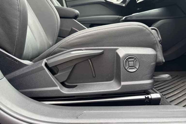 2025 Audi Q4 e-tron 210kW 45 82kWh S Line 5dr Auto [Leather] SUV Electric Automatic