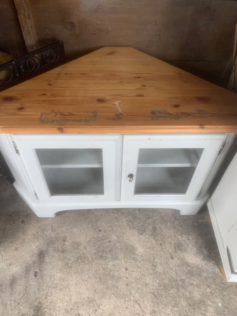 Pine Corner TV Unit with Glass Doors – Good Condition