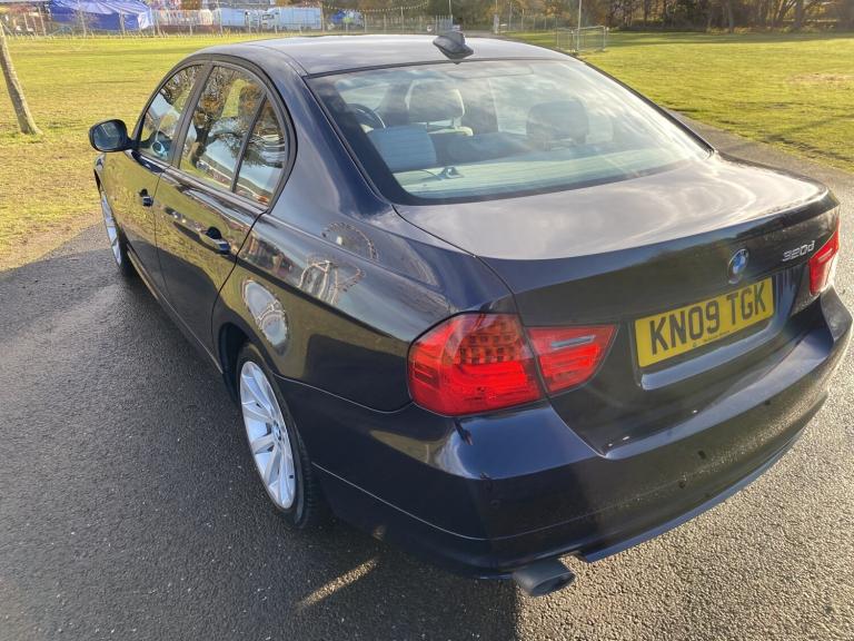 BMW 3 SERIES 2.0 320d SE Saloon 2009