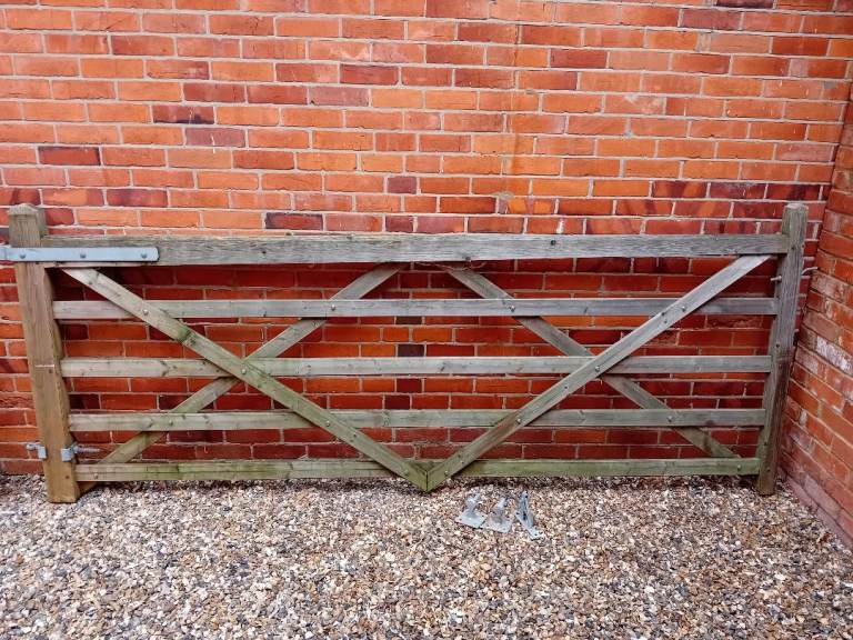 Wooden field gate 