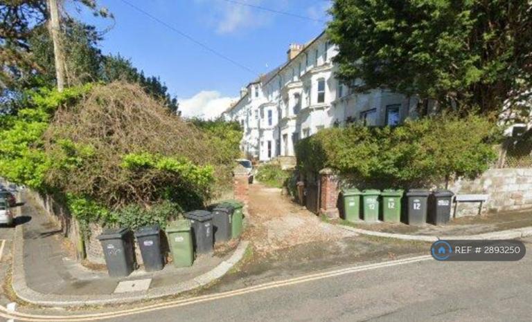 2 bedroom flat in Tillington Terrace, Hastings, TN35 (2 bed) (#2893250)