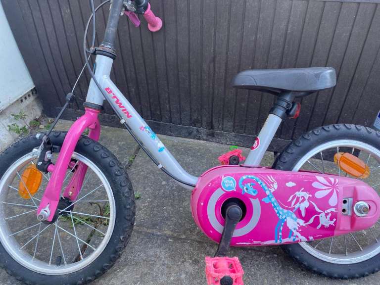 Girls Bicycle (Bike) £10 IG11