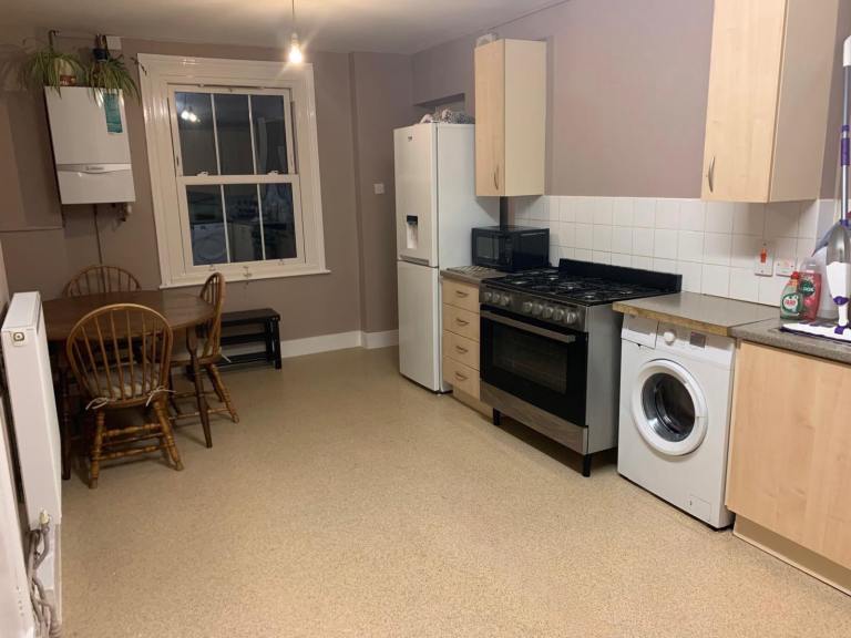 HOMESWAP ! LONDON -> RURAL/SEASIDE