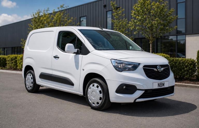2020 Vauxhall Combo 2300 1.5 Turbo D 100ps H1 Sportive Van PANEL VAN Diesel Manual