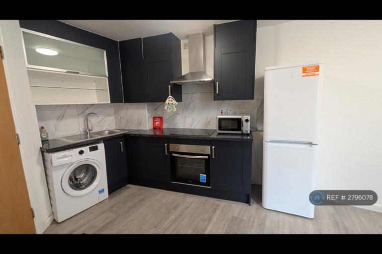 4 bedroom flat in Baldwin Lofts, Bristol, BS1 (4 bed) (#2796078)