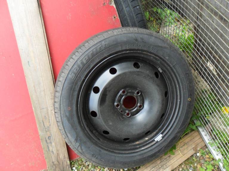 Renault &  Citroen wheels with good tyres