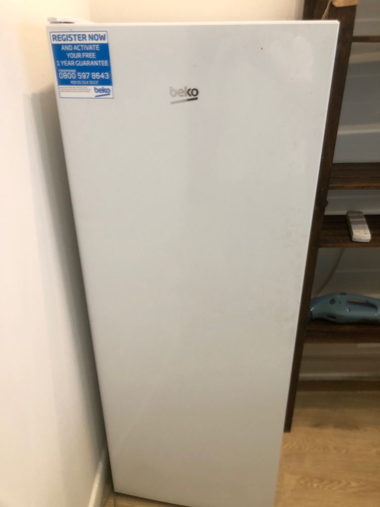 Free standing 5ft freezer 