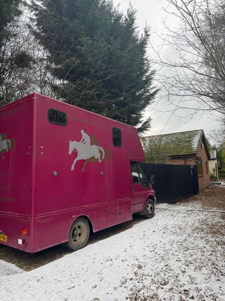 FOR SALE: 3.5 Ton Horsebox – Reliable, Spacious & Economical