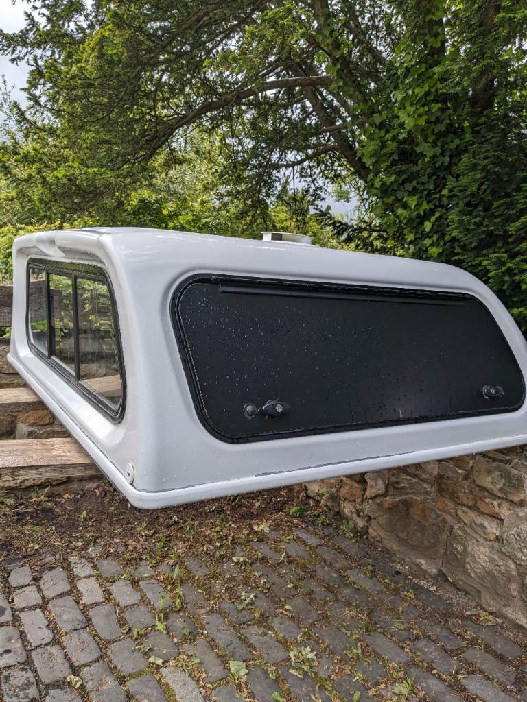 VW 2010-22 Hardtop Truckman Top EGR Canopy Tonneau