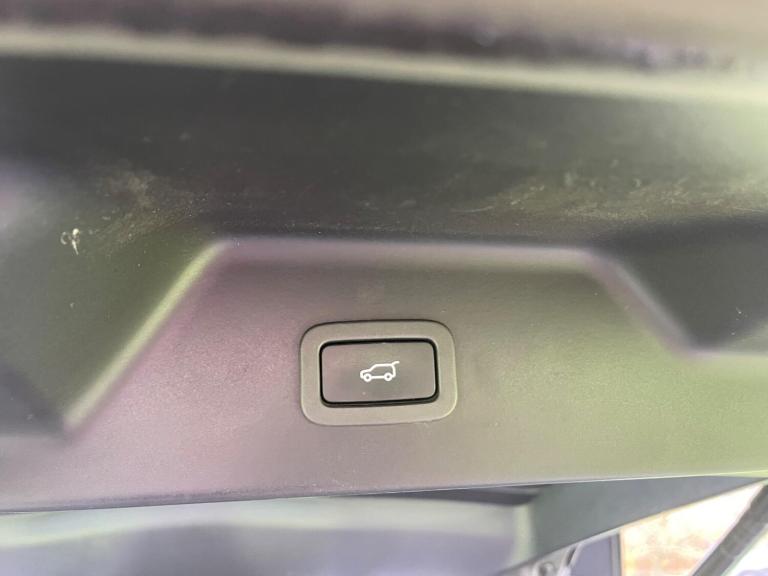 2015 Land Rover Range Rover 3.0 TDV6 Vogue 4dr Auto ESTATE DIESEL Automatic