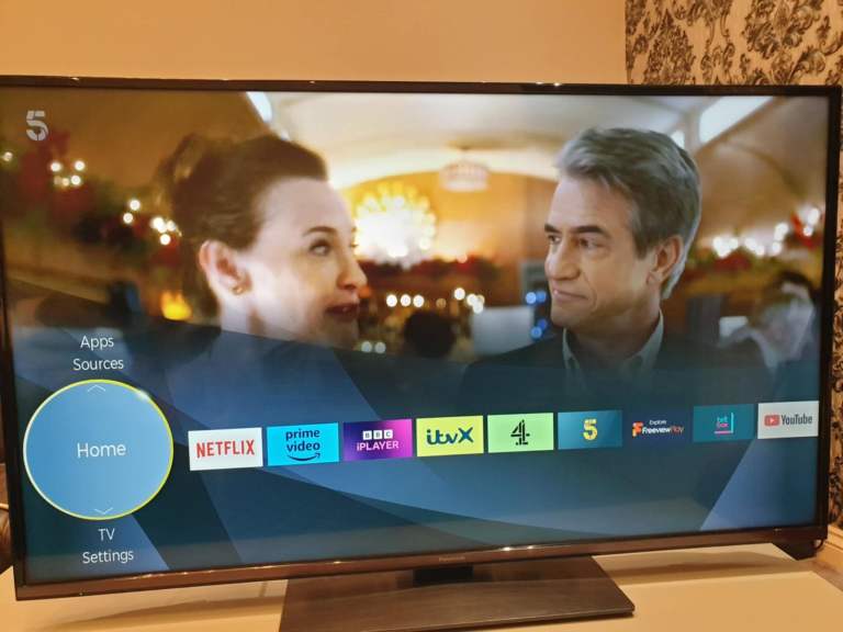 Smart 4K UltraHD 43inch Panasonic HDR TV 