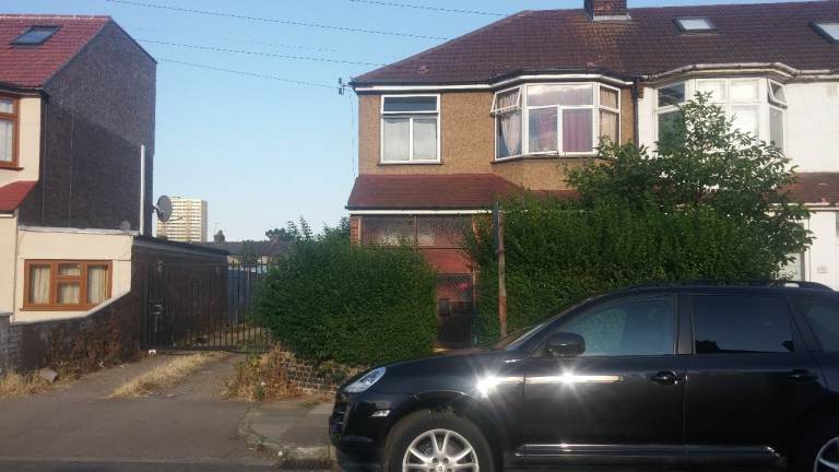 DOUBLE ROOM IN ENFIELD EN3 M4NU TO RENT