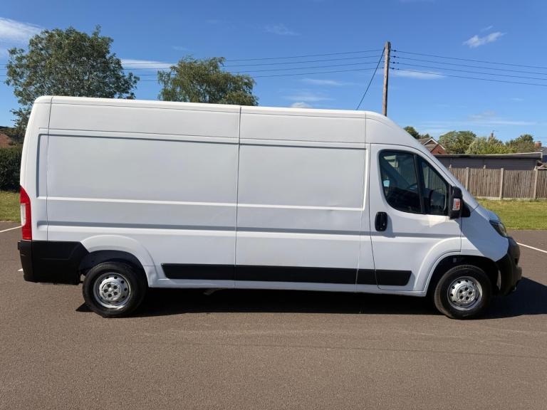 2022 Peugeot Boxer 2.2 BlueHDi H2 Professional Van 140ps PANEL VAN Diesel Manual