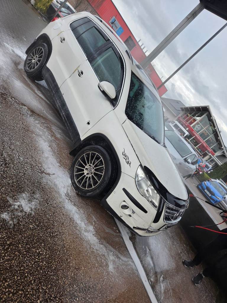 Volkswagen, TIGUAN, Estate, 2011,emi-Auto, 1968 (cc), 5 doors