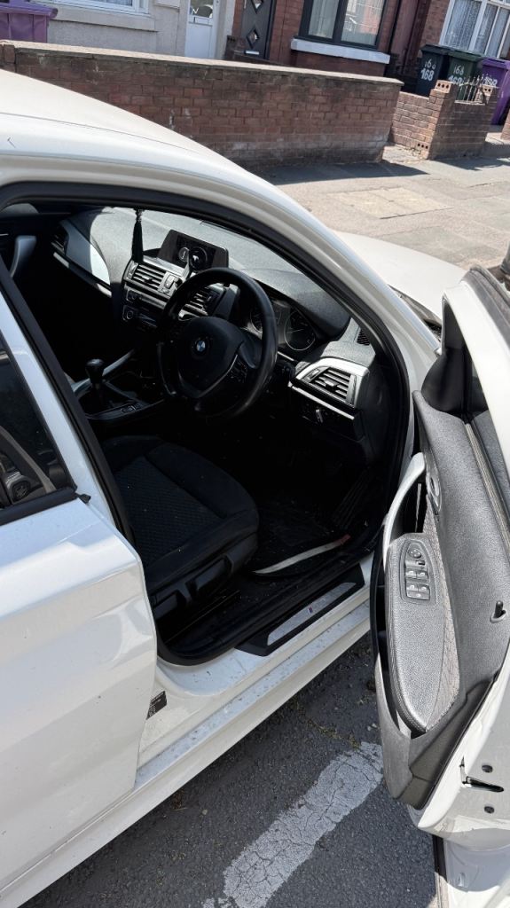 BMW, 1 SERIES, Hatchback, 2013, Manual, 1995 (cc), 5 doors
