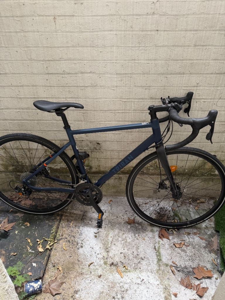 Triban RC 520 Road Bike – Blue, Good Condition