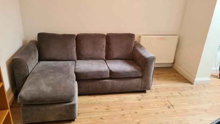 Corner Sofa – Good Condition