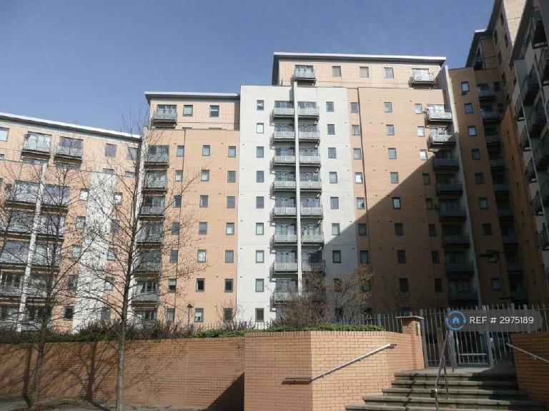 2 bedroom flat in Elmwood Lane, Leeds, LS2 (2 bed) (#2975189)