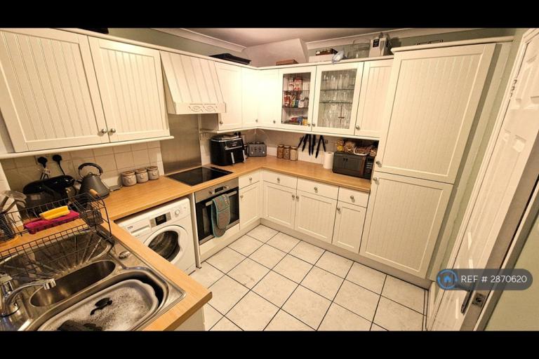 3 bedroom house in Abbots Walk, Stanley, DH9 (3 bed) (#2870620)