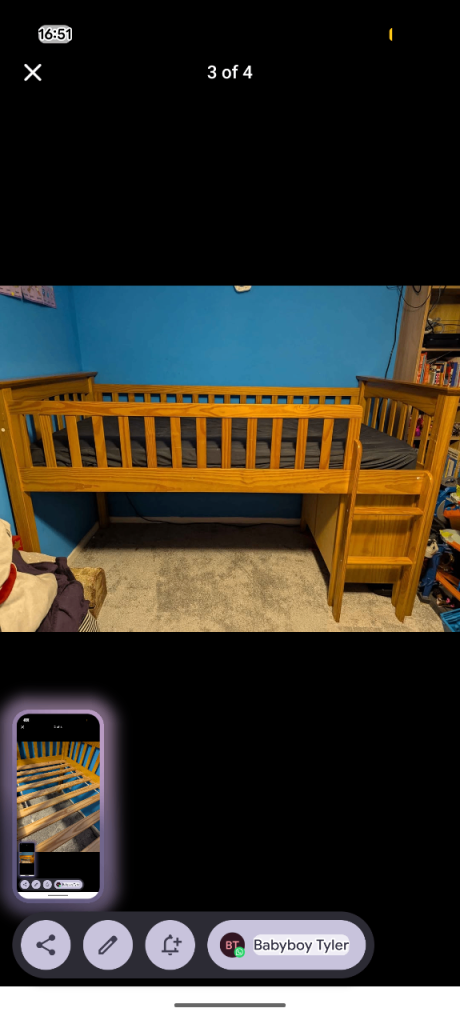 Solid pine bed