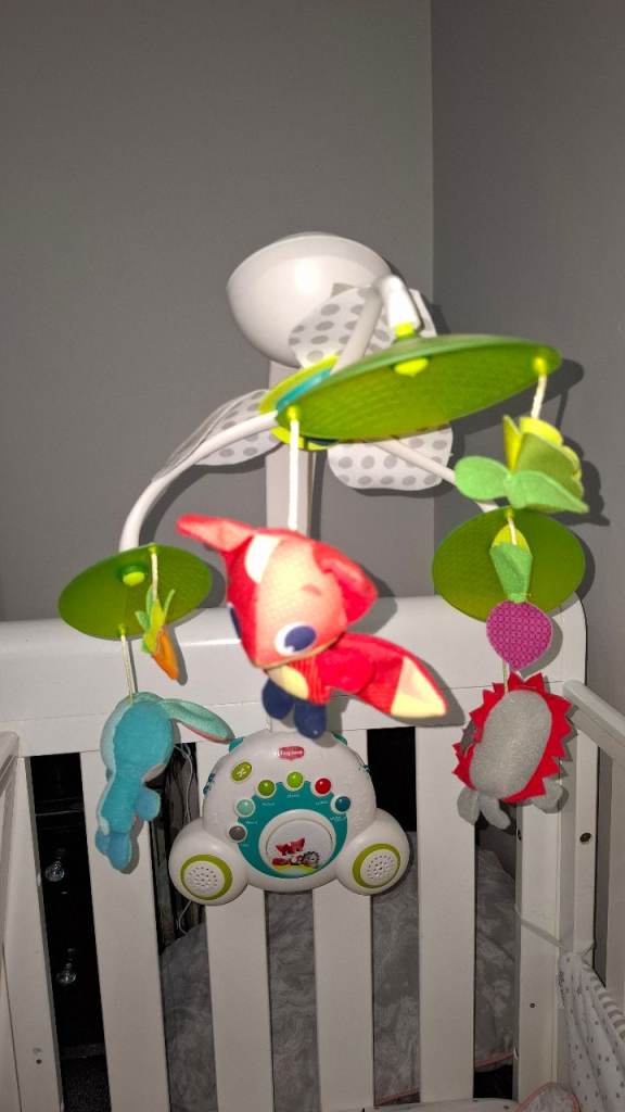 Baby cot mobile