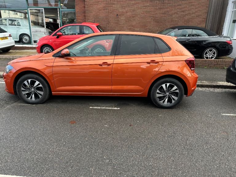 VOLKSWAGEN POLO AUTOMATIC 6,400 MILES