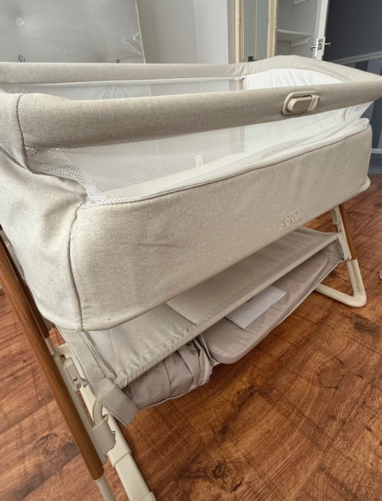 Lua Next to Me Crib. 