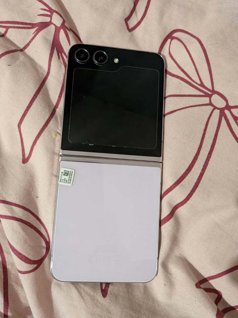 Samsung z5 flip, 512gb 