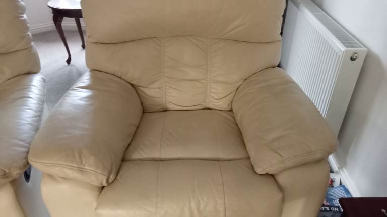 Leather single recliner 