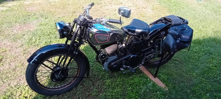 Norton 500CC Rare Classic Motorcycle  Petrol Manual